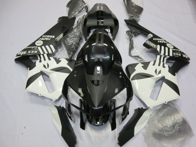 Matte Black & Puisher Logos 2005-2006 Honda CBR600RR Motorcycle Fairing Matte Black & Puisher Logos 2005-2006 Honda CBR600RR Motorcycle Fairing